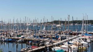 Hafen von Kiel mit Segelschiffen