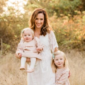 Steph Marriman profile picture with her two kids