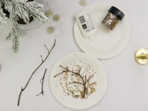 Use glitter on the antlers for extra sparkle