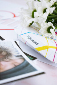 Schritt 1 deiner DIY Fotogeschenk - bestelle MyPostcard Fotoabzüge wie diese!